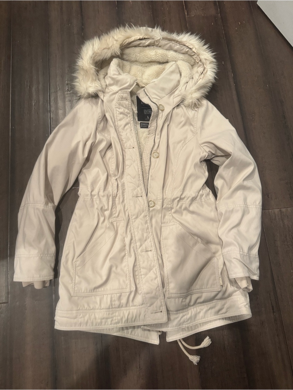 Hollister women’s Cream Faux-Fur Hooded Parka Coat L